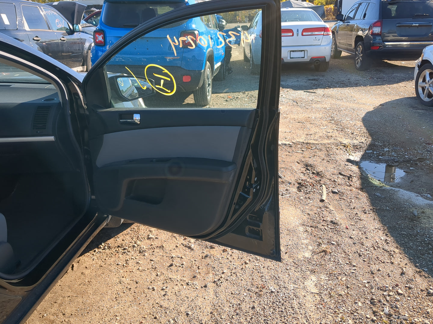 2010-2012 Nissan Sentra Passenger Front Door Oem - Oemusedautoparts1.com