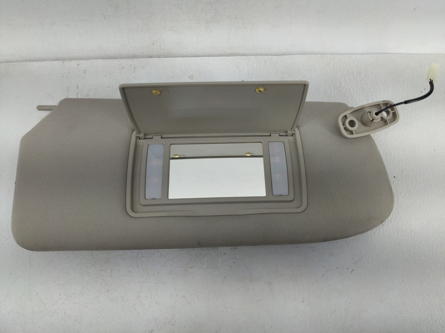 2011-2012 Nissan Sentra Sun Visor Shade Replacement Passenger Right Mirror Fits Fits 2011 2012 OEM Used Auto Parts - Oemused
