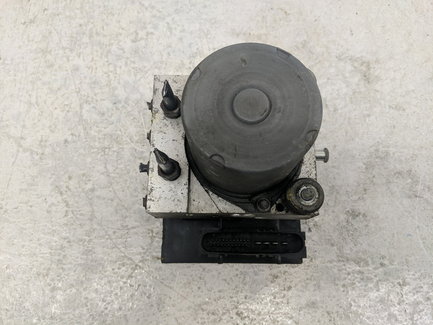 2010-2011 Nissan Sentra ABS Pump Control Module Replacement P/N:0 265 951 346 Fits Fits 2010 2011 OEM Used Auto Parts - Oemu