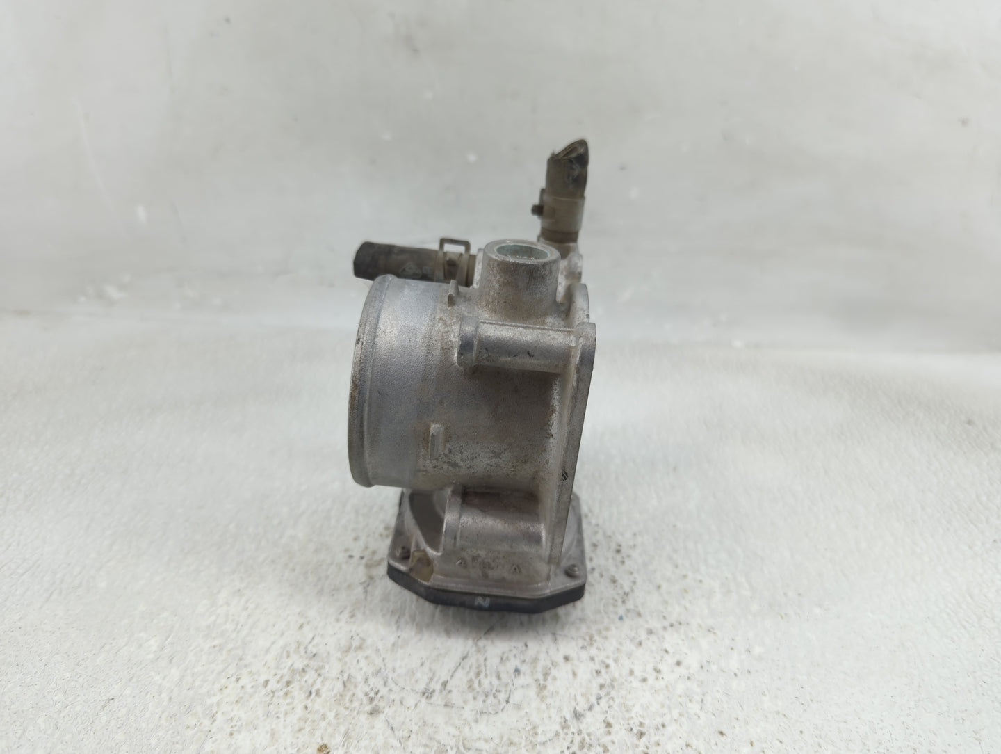 2007-2012 Nissan Sentra Throttle Body P/N:ET-A60-02 Fits OEM Used Auto Parts - Oemusedautoparts1.com