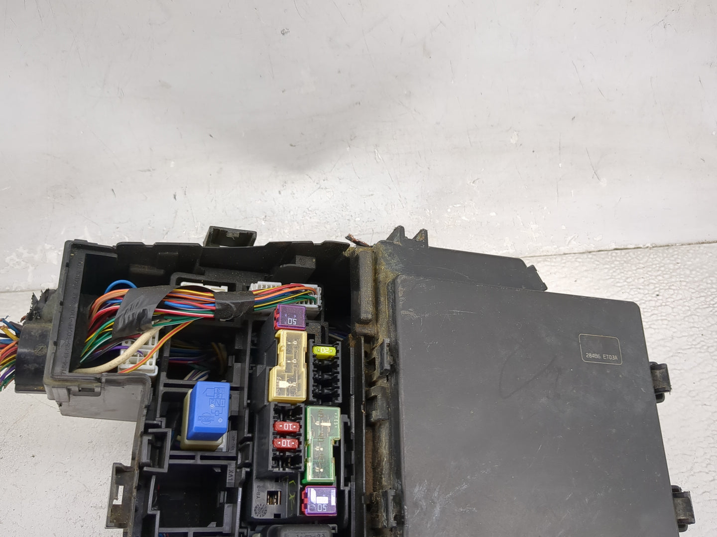 2007-2012 Nissan Sentra Fusebox Fuse Box Panel Relay Module P/N:284B8 ZJ60A 284B6 ET03R Fits Fits 2007 2008 2009 2010 2011 2