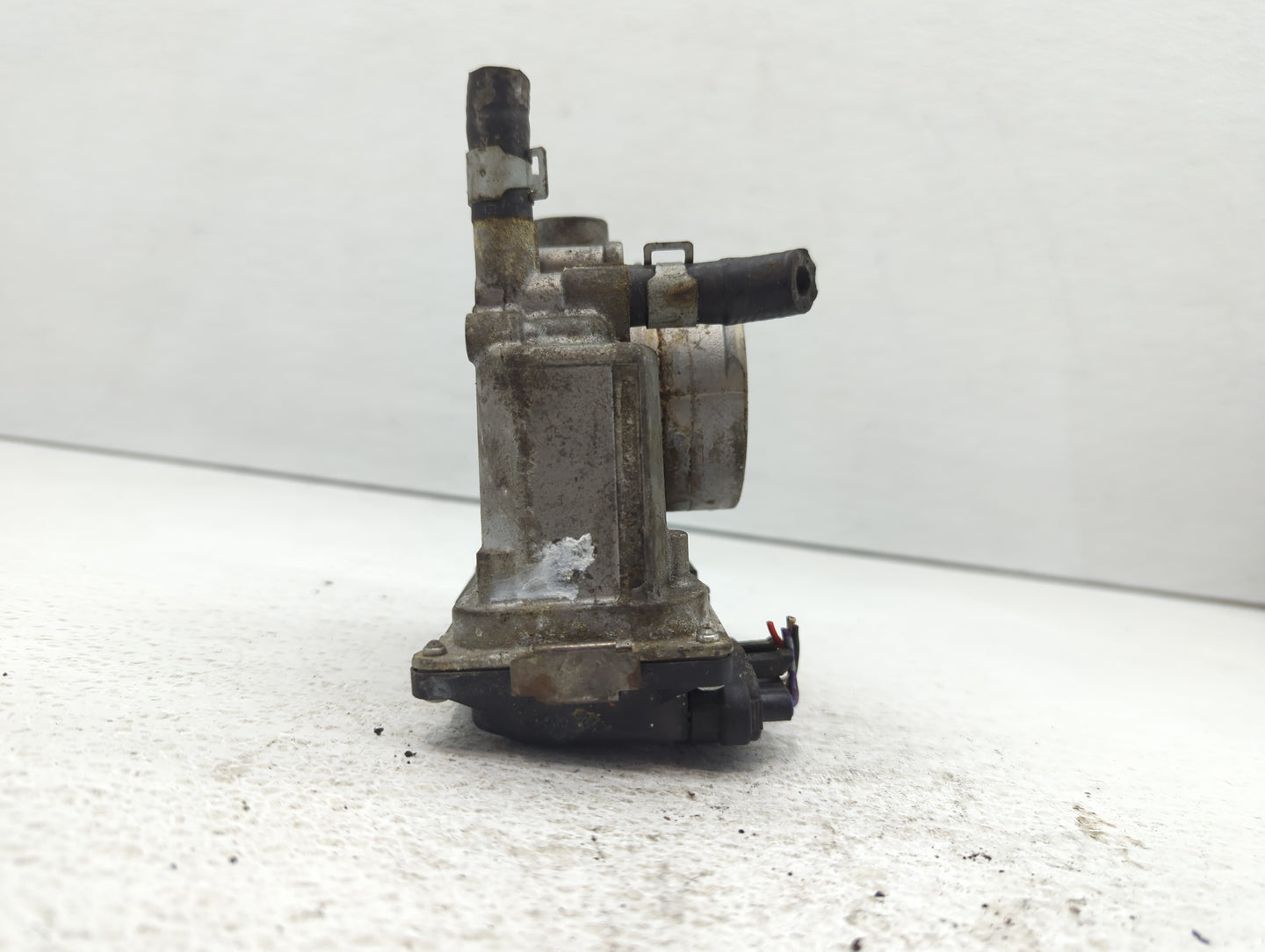 2007-2012 Nissan Sentra Throttle Body P/N:ET-A60-02 C ET-A60-02 H Fits OEM Used Auto Parts - Oemusedautoparts1.com