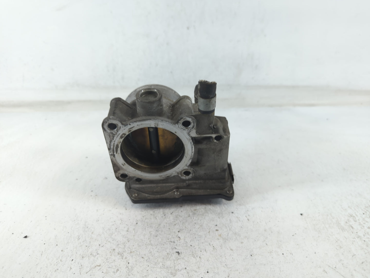 2007-2012 Nissan Sentra Throttle Body P/N:ET-A60-02 C Fits OEM Used Auto Parts - Oemusedautoparts1.com