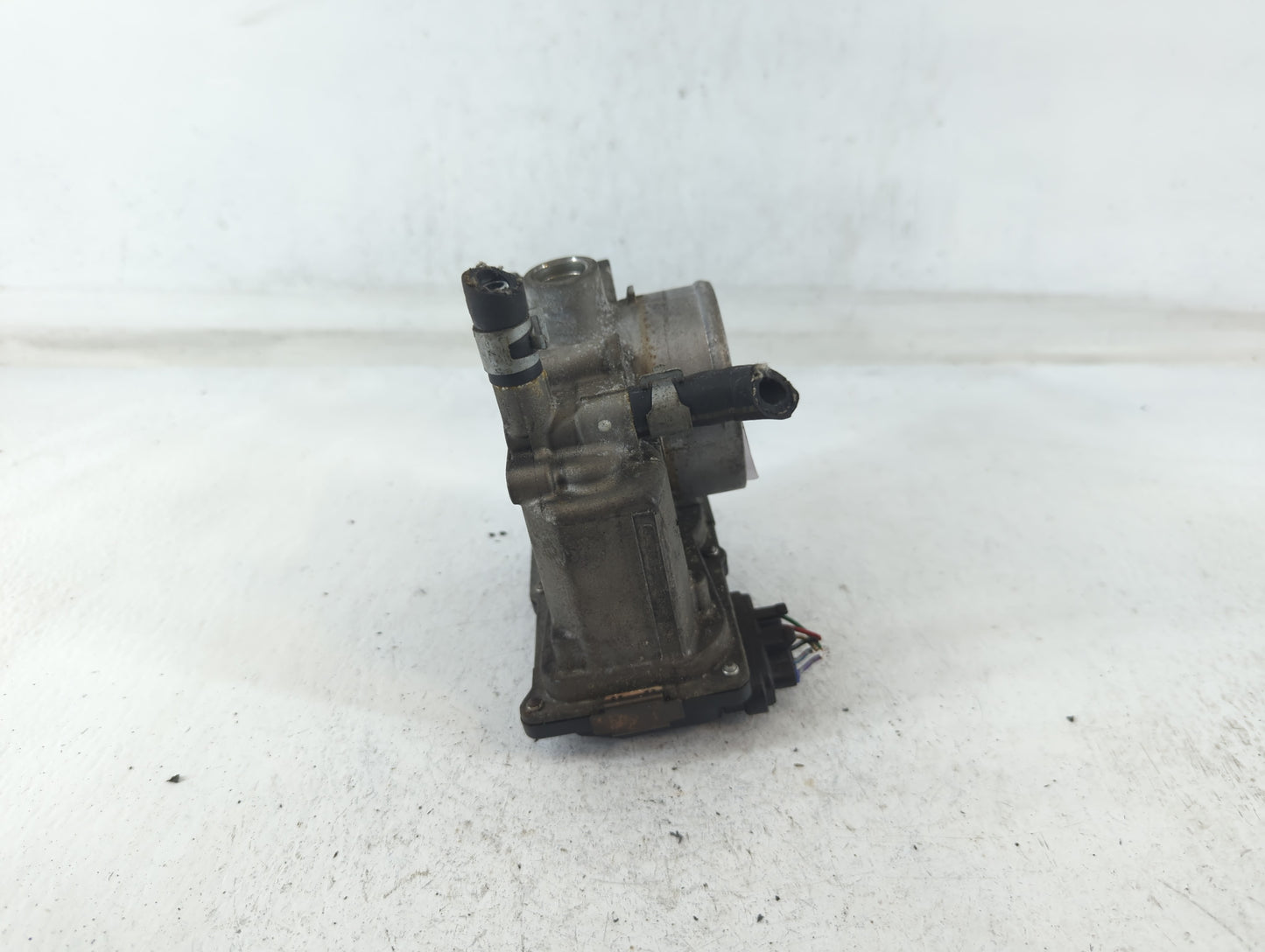 2007-2012 Nissan Sentra Throttle Body P/N:ET-A60-02 C Fits OEM Used Auto Parts - Oemusedautoparts1.com