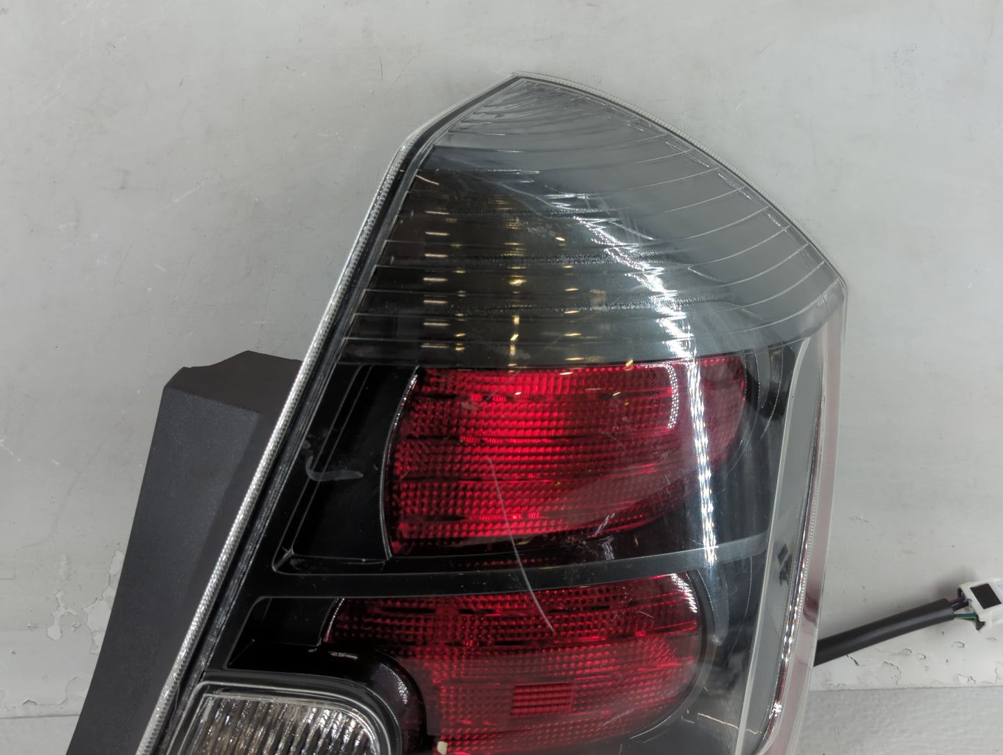 2010-2012 Nissan Sentra Tail Light Assembly Passenger Right OEM P/N:DS634-B110R Fits Fits 2010 2011 2012 OEM Used Auto Parts