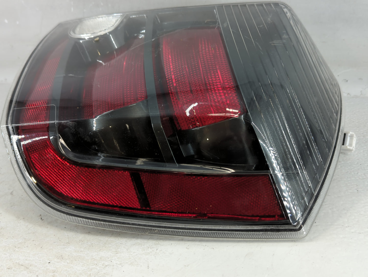2010-2012 Nissan Sentra Tail Light Assembly Passenger Right OEM P/N:DS634-B110R Fits Fits 2010 2011 2012 OEM Used Auto Parts