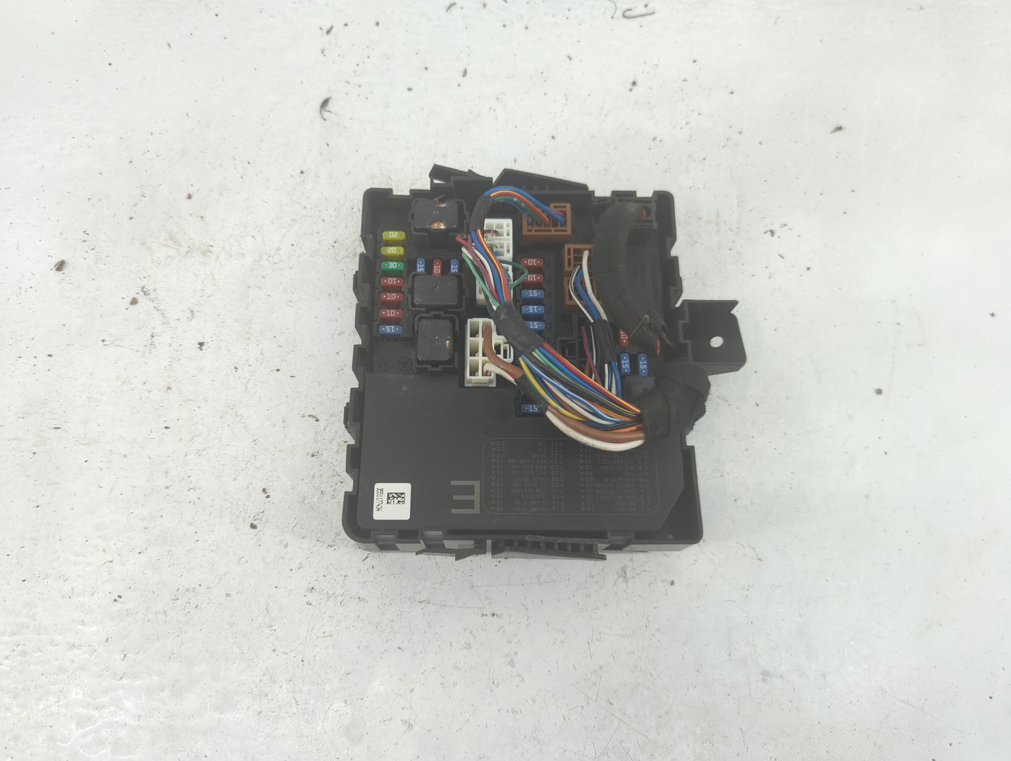2011-2012 Nissan Titan Fusebox Fuse Box Panel Relay Module P/N:284B7 ZE03B Fits Fits 2011 2012 OEM Used Auto Parts - Oemused