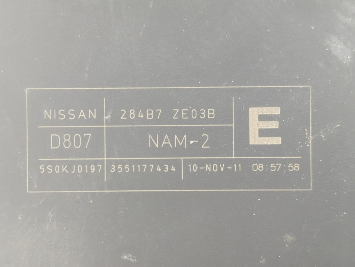 2011-2012 Nissan Titan Fusebox Fuse Box Panel Relay Module P/N:284B7 ZE03B Fits Fits 2011 2012 OEM Used Auto Parts - Oemused