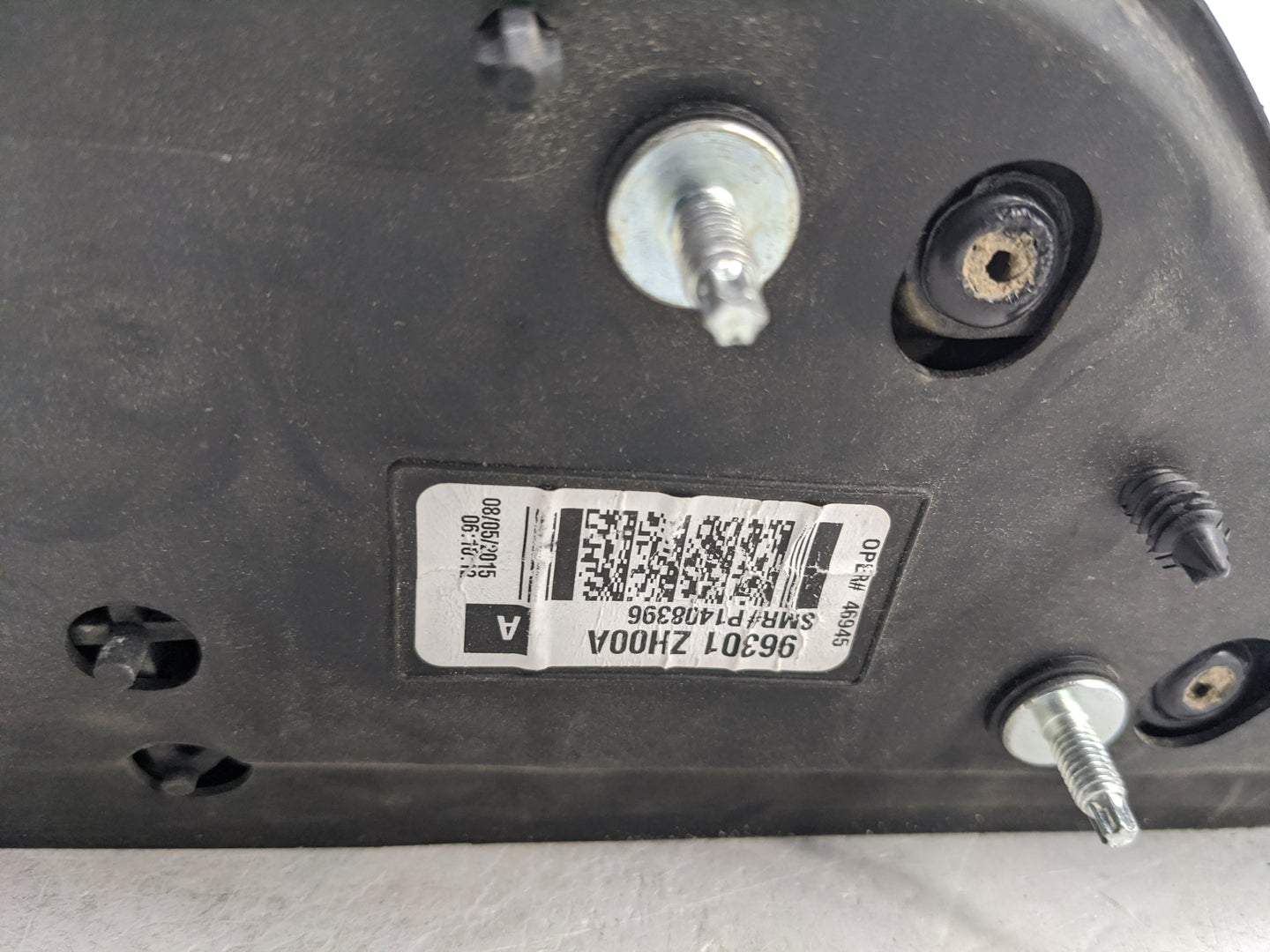 2004-2015 Nissan Titan Passenger Side View Mirror - Right Door Mirror OEM Used - Oemusedautoparts1.com