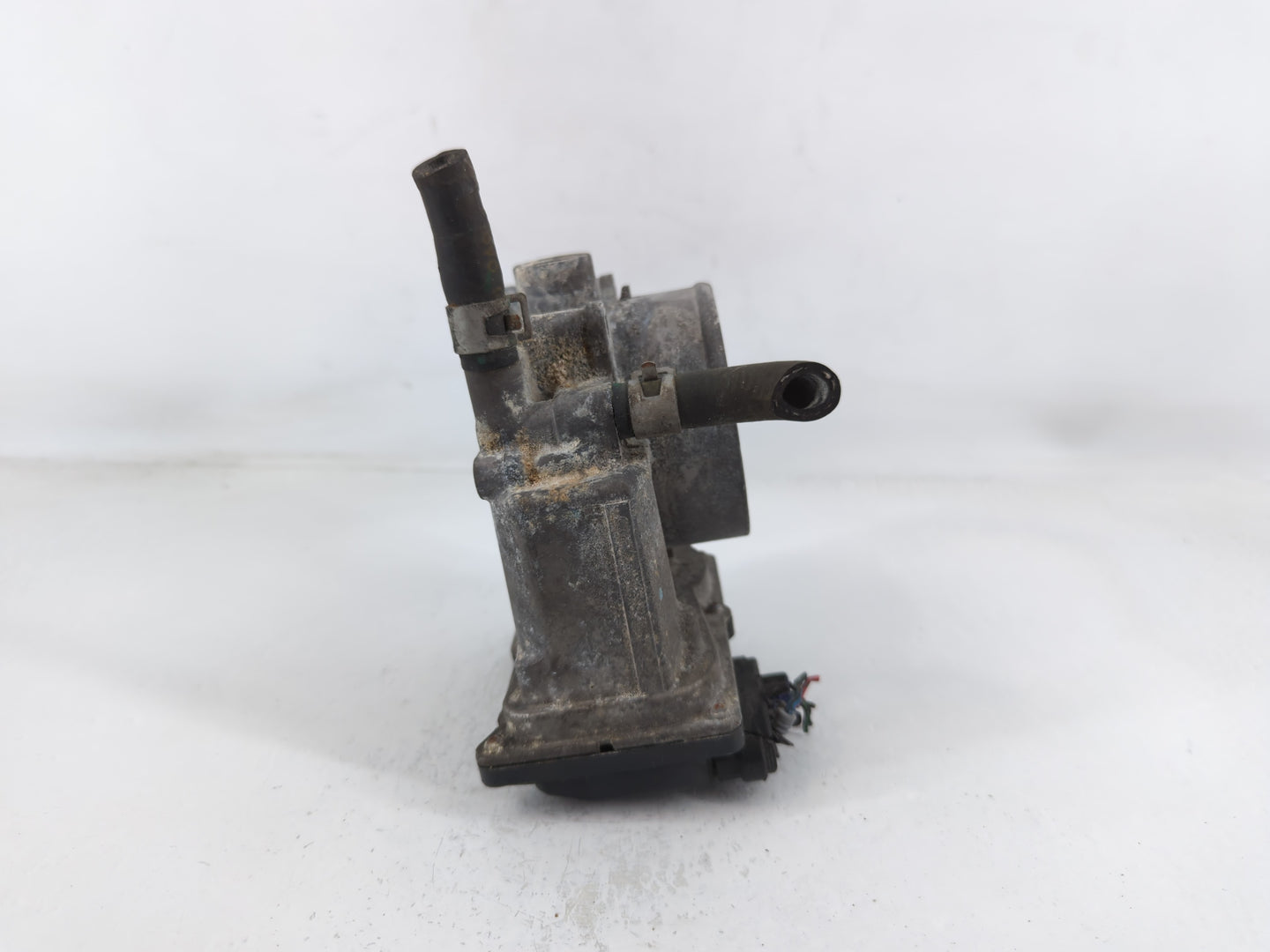 2011 Nissan Titan Throttle Body P/N:01089 16119 7S000 Fits OEM Used Auto Parts - Oemusedautoparts1.com