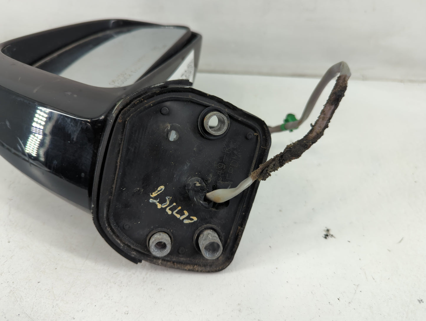 2008-2012 Nissan Versa Passenger Side View Mirror - Right Door Mirror OEM Used - Oemusedautoparts1.com