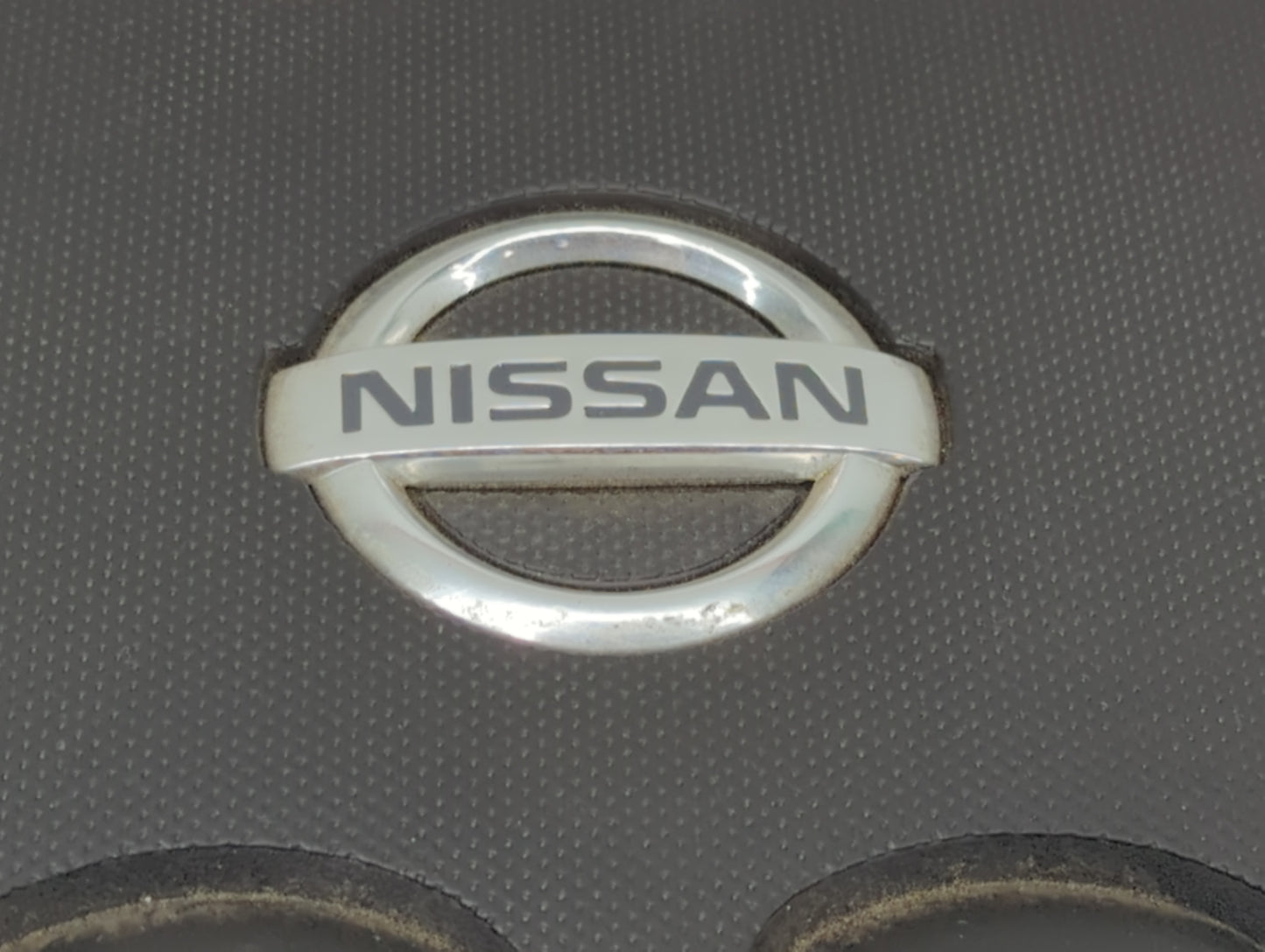 2011 Nissan Versa Engine Cover - Oemusedautoparts1.com
