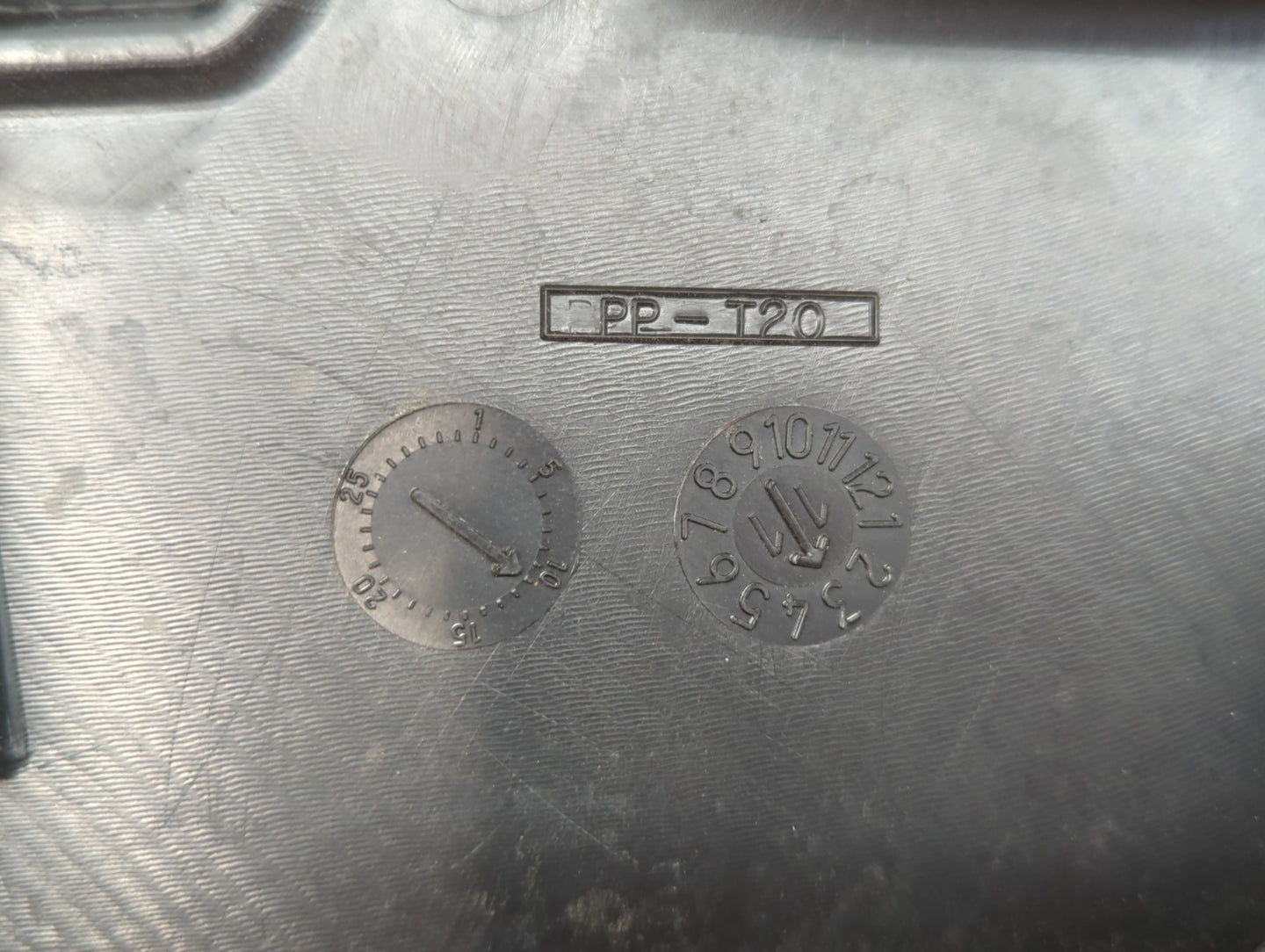2011 Nissan Versa Engine Cover - Oemusedautoparts1.com