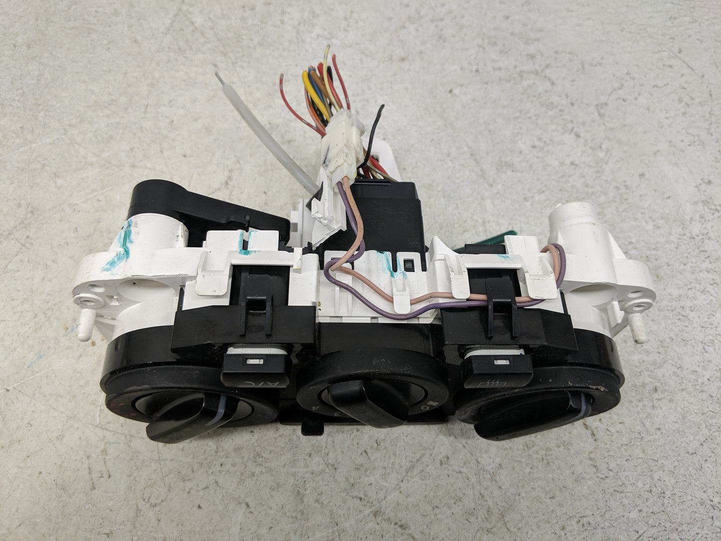 2010-2012 Nissan Versa Climate Control Module Temperature AC/Heater Replacement Fits Fits 2010 2011 2012 OEM Used Auto Parts