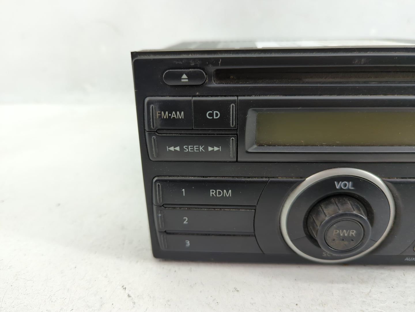 2010-2011 Nissan Versa Radio AM FM Cd Player Receiver Replacement P/N:28185 ZW80D Fits Fits 2010 2011 OEM Used Auto Parts - 