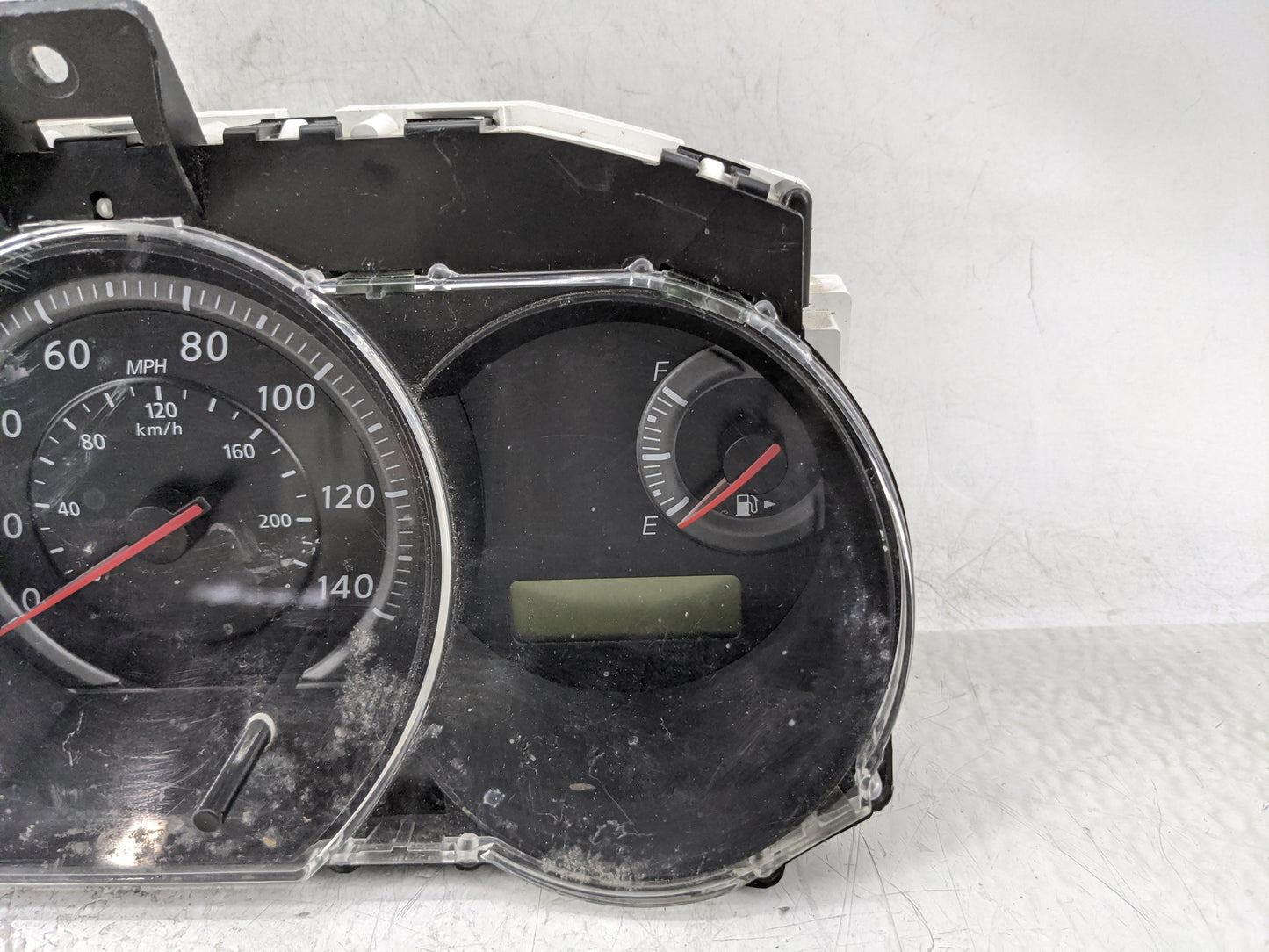 2010-2011 Nissan Versa Instrument Cluster Speedometer Gauges P/N:24810ZW82D Fits Fits 2010 2011 OEM Used Auto Parts - Oemuse
