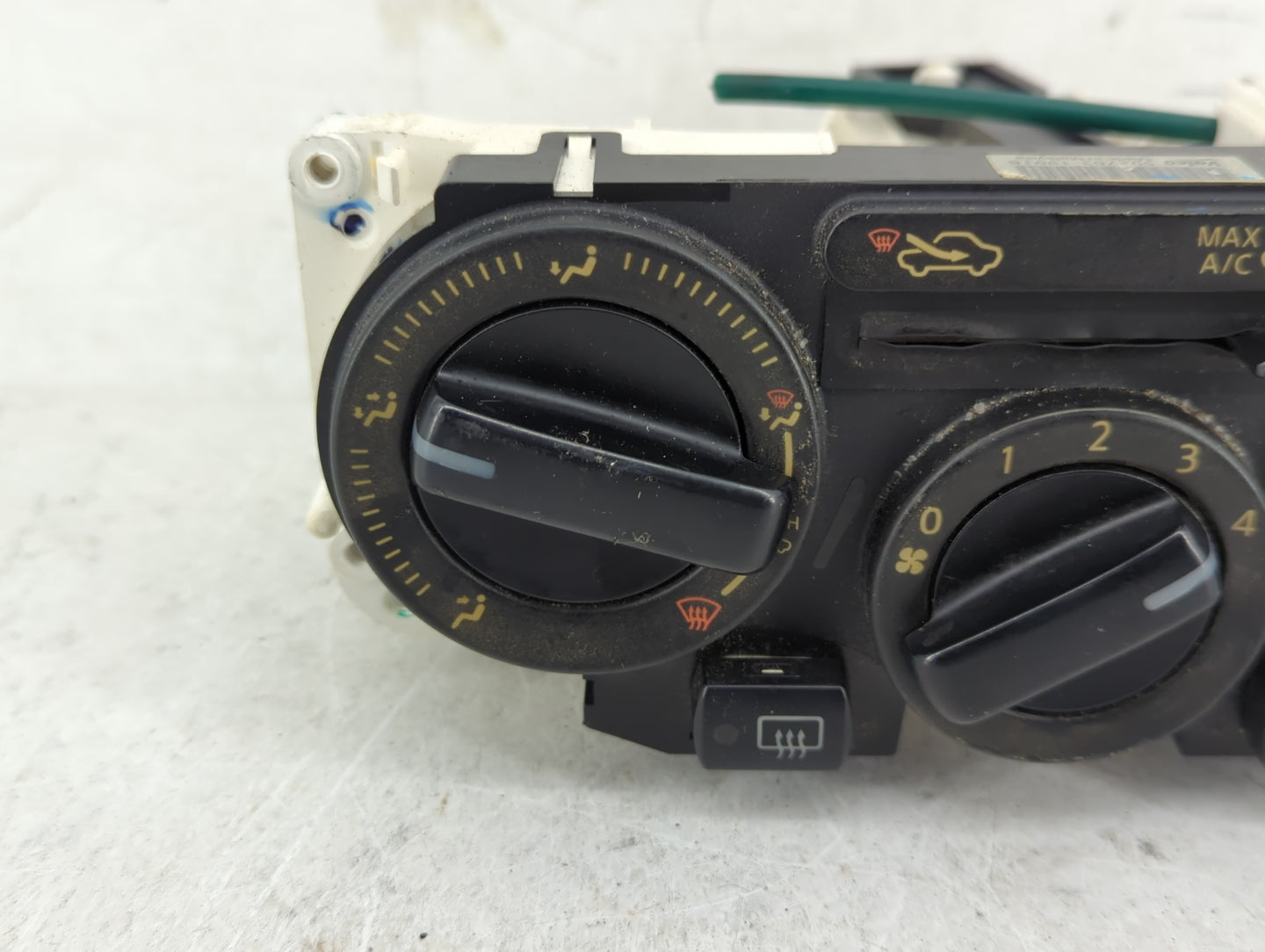 2010-2012 Nissan Versa Climate Control Module Temperature AC/Heater Replacement P/N:T1011093T Fits Fits 2010 2011 2012 OEM U