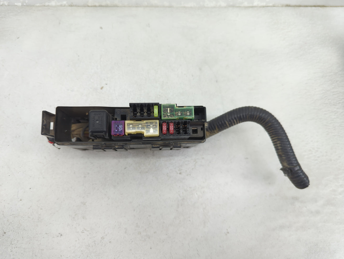 2007-2012 Nissan Versa Fusebox Fuse Box Panel Relay Module P/N:EM31A Fits Fits 2007 2008 2009 2010 2011 2012 OEM Used Auto P