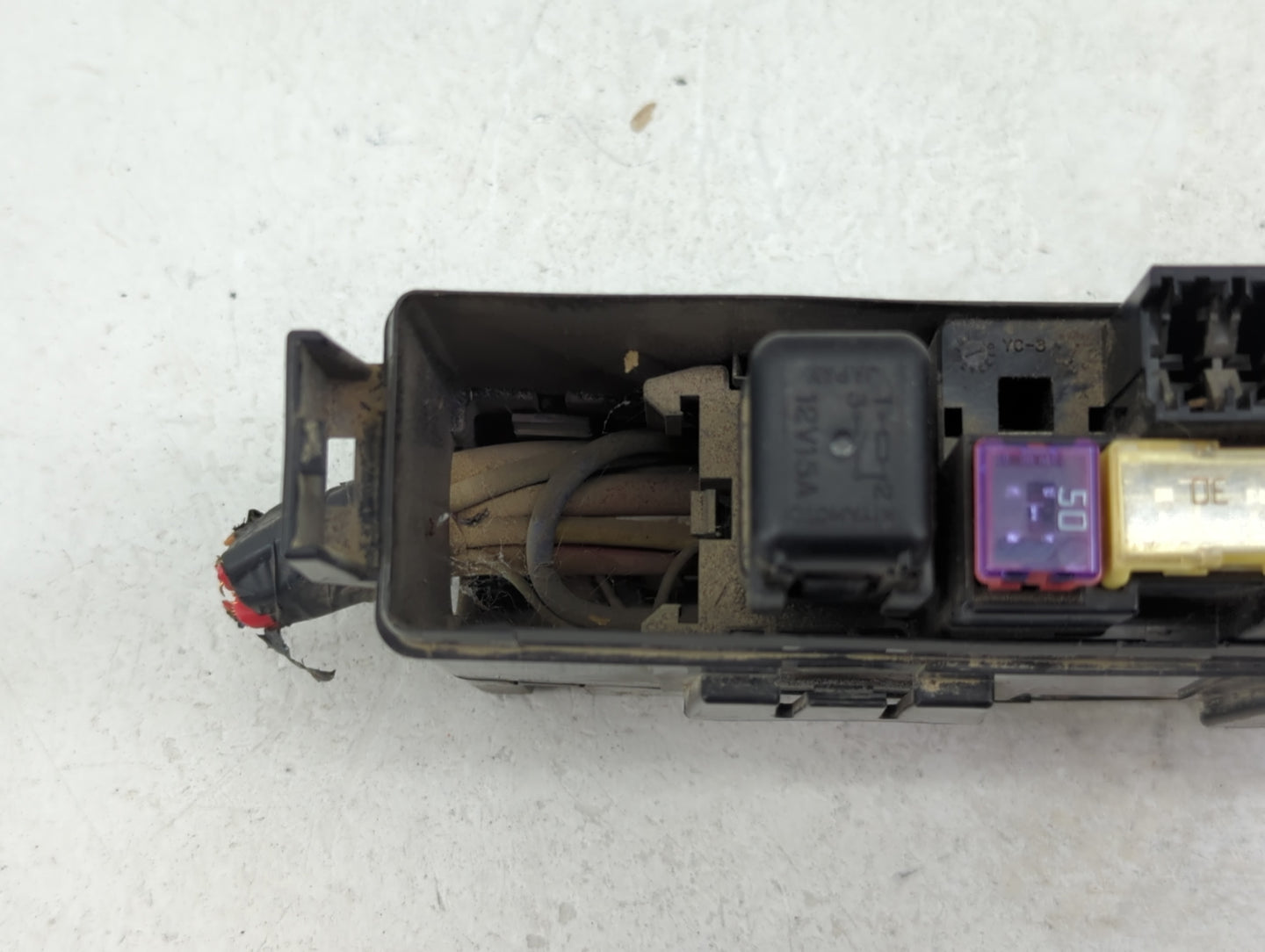 2007-2012 Nissan Versa Fusebox Fuse Box Panel Relay Module P/N:EM31A Fits Fits 2007 2008 2009 2010 2011 2012 OEM Used Auto P