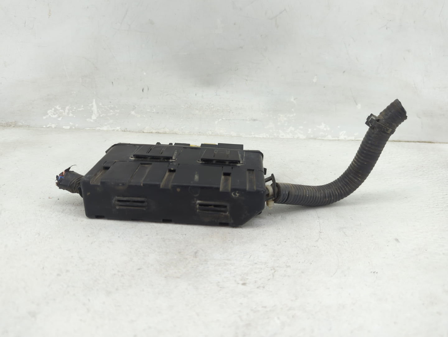 2007-2012 Nissan Versa Fusebox Fuse Box Panel Relay Module P/N:EM31A Fits Fits 2007 2008 2009 2010 2011 2012 OEM Used Auto P