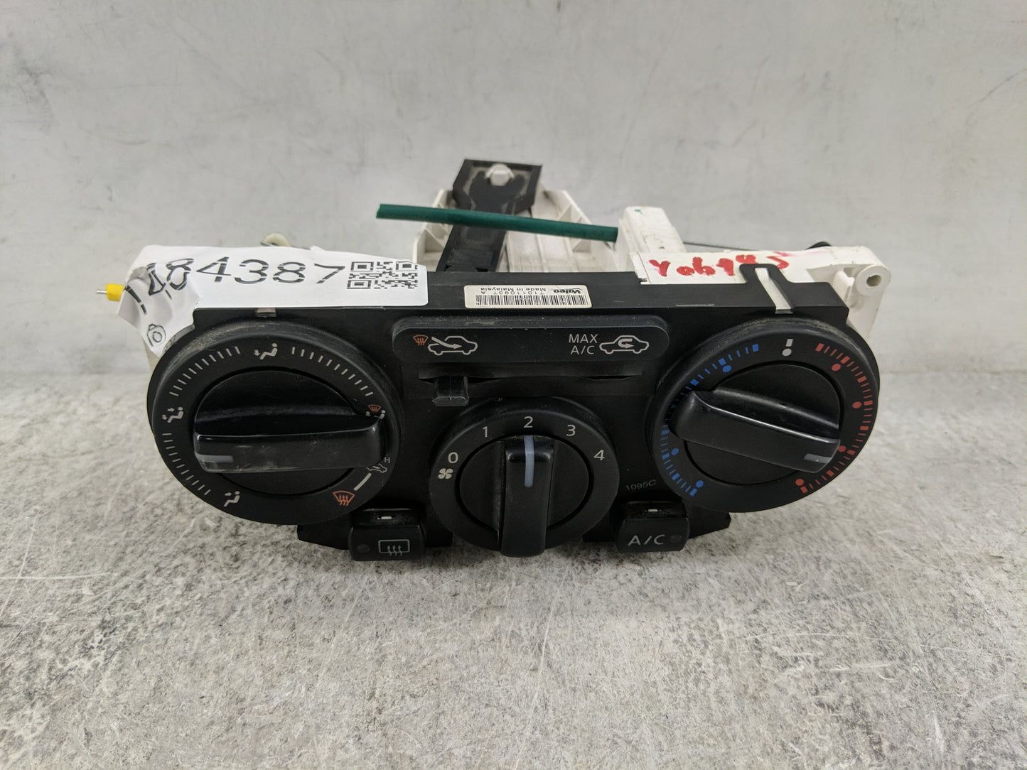 2010-2012 Nissan Versa Climate Control Module Temperature AC/Heater Replacement P/N:T1011093T A Fits Fits 2010 2011 2012 OEM