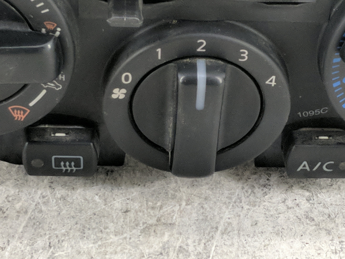 2010-2012 Nissan Versa Climate Control Module Temperature AC/Heater Replacement P/N:T1011093T A Fits Fits 2010 2011 2012 OEM