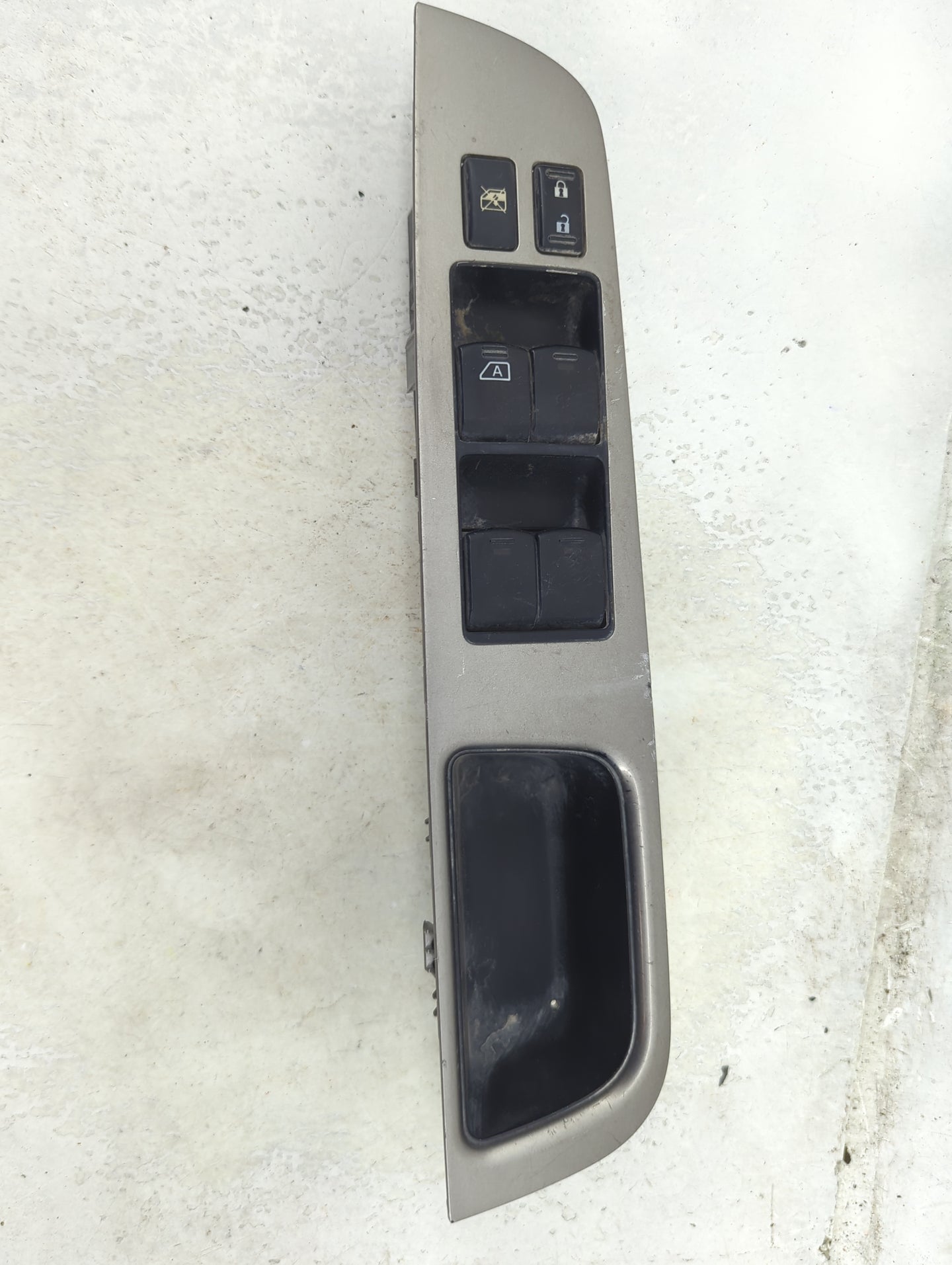 2010-2012 Nissan Versa Master Power Window Switch Replacement Driver Side Left Fits Fits 2010 2011 2012 OEM Used Auto Parts 