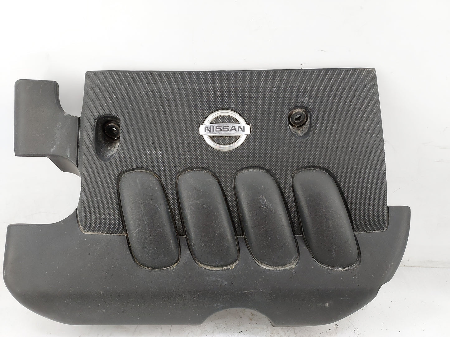 2011 Nissan Versa Engine Cover 1497136 - Oemusedautoparts1.com