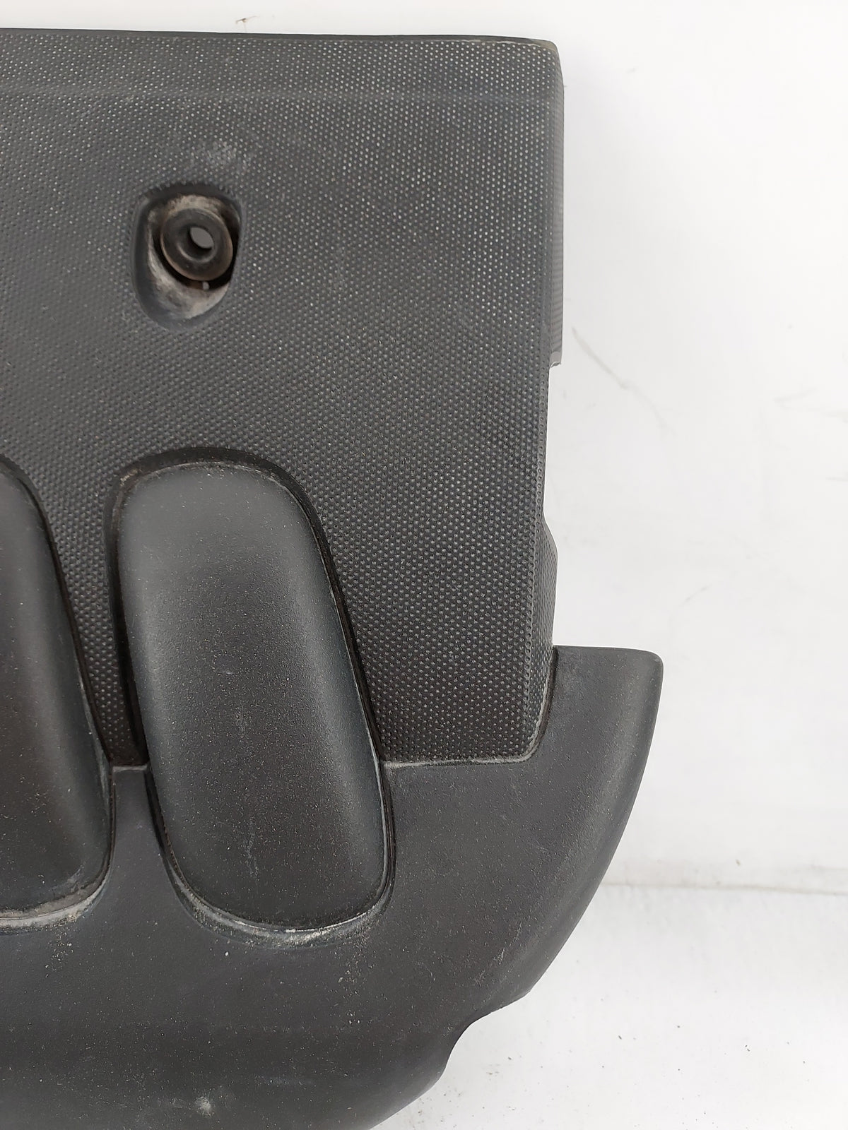 2011 Nissan Versa Engine Cover 1497136 - Oemusedautoparts1.com