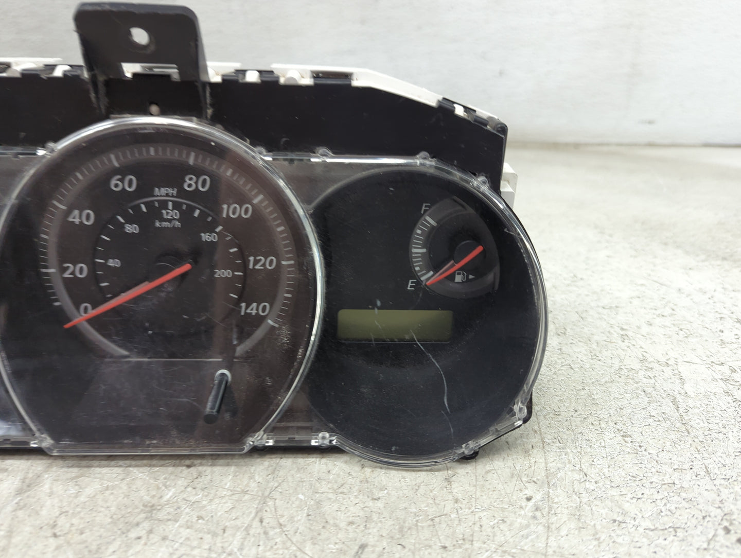 2010-2011 Nissan Versa Instrument Cluster Speedometer Gauges P/N:24810ZN92A Miles: Fits Fits 2010 2011 OEM Used Auto Parts -