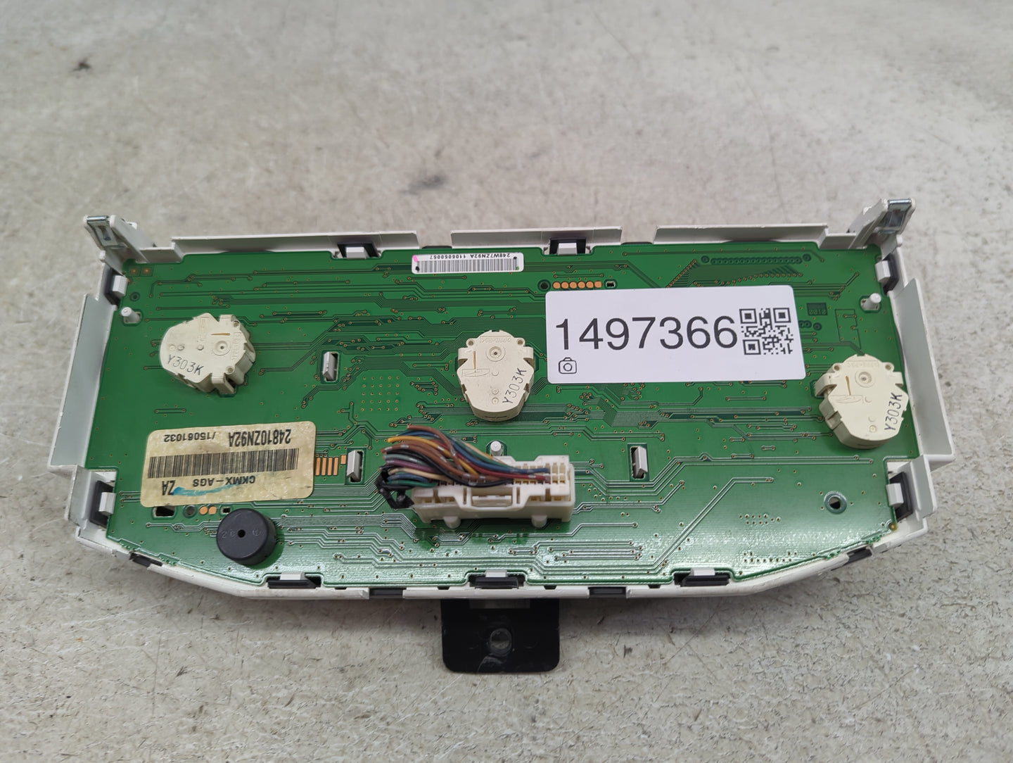 2010-2011 Nissan Versa Instrument Cluster Speedometer Gauges P/N:24810ZN92A Miles: Fits Fits 2010 2011 OEM Used Auto Parts -