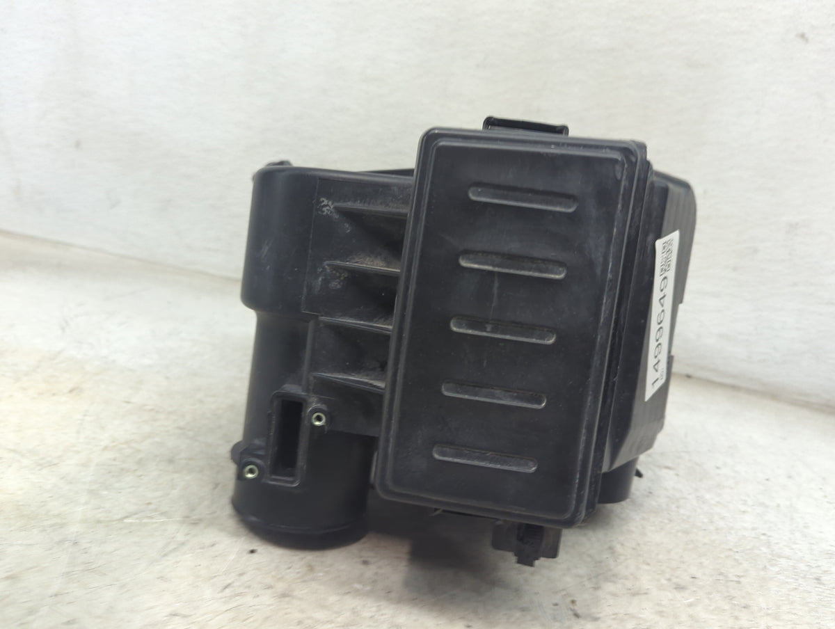 2011-2012 Nissan Versa Air Cleaner Intake-duct Hose Tube 1499649 - Oemusedautoparts1.com