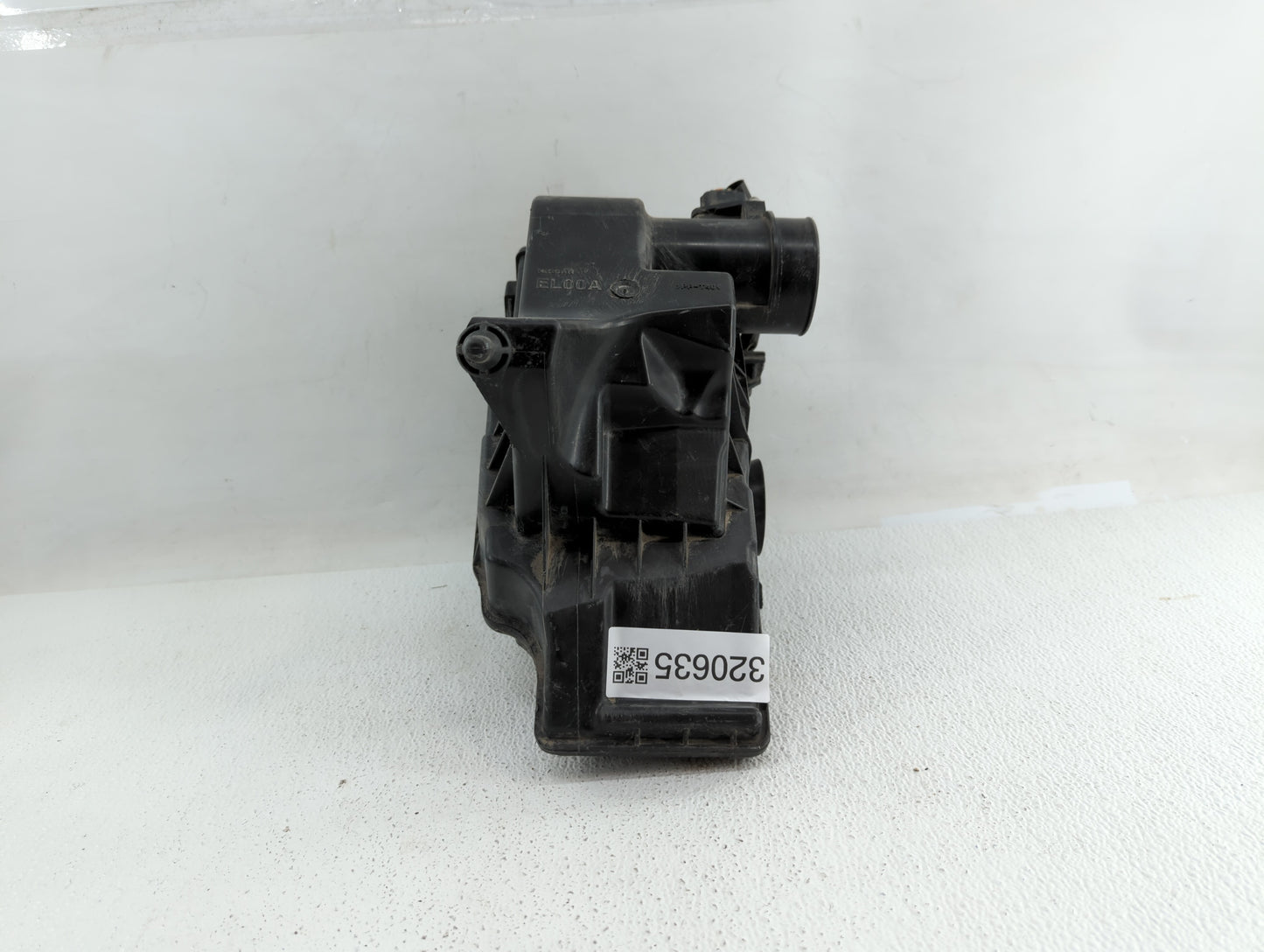 2011 Nissan Versa Air Cleaner Intake-duct Hose Tube - Oemusedautoparts1.com