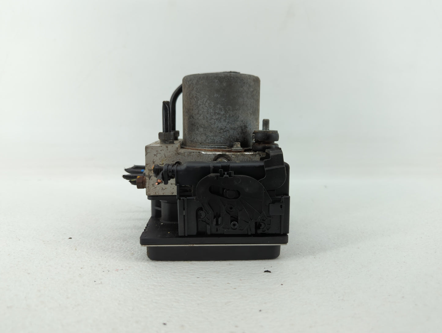 2011 Nissan Versa ABS Pump Control Module Replacement P/N:47660 ZN00A Fits OEM Used Auto Parts - Oemusedautoparts1.com