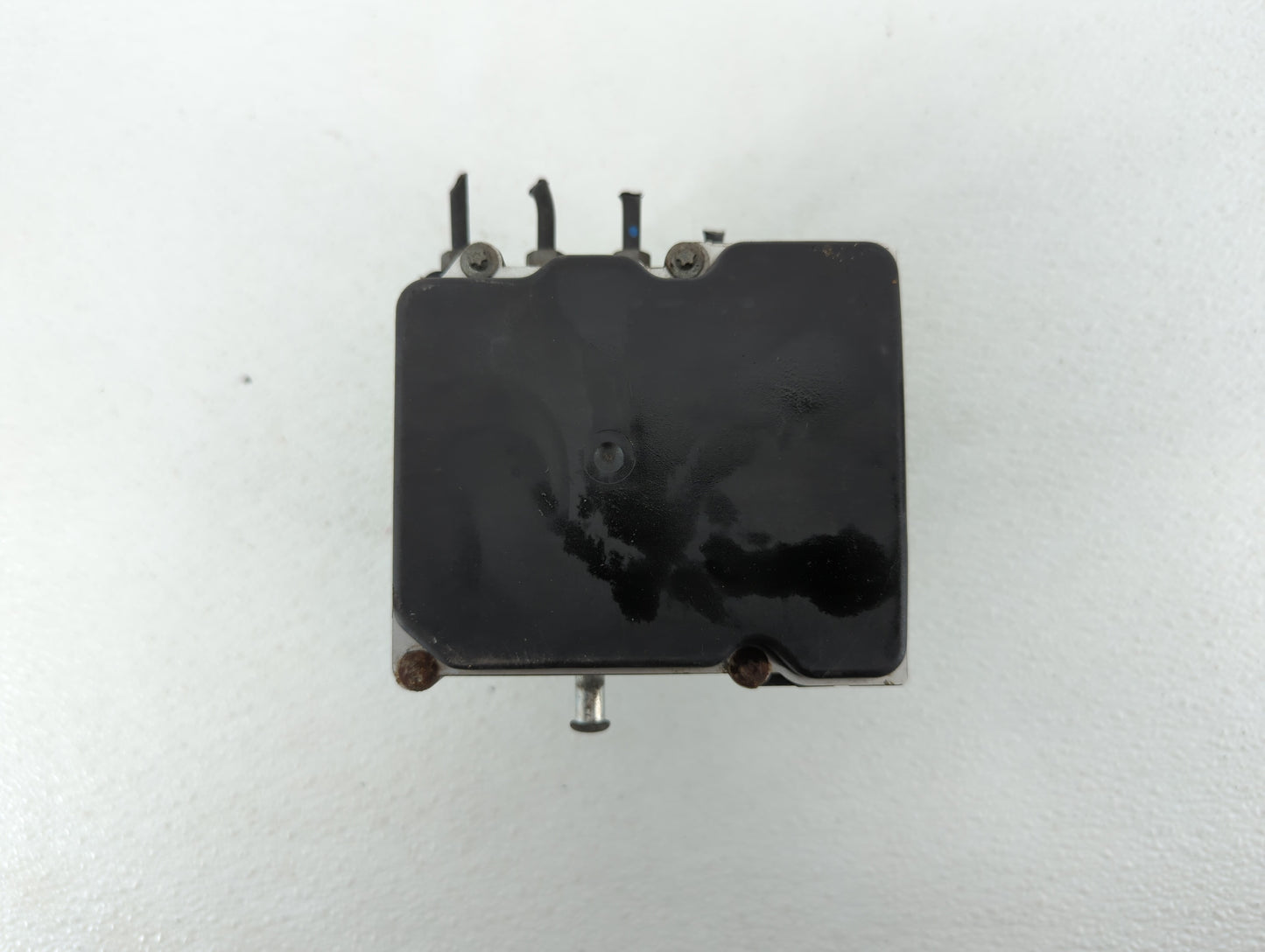 2011 Nissan Versa ABS Pump Control Module Replacement P/N:47660 ZN00A Fits OEM Used Auto Parts - Oemusedautoparts1.com