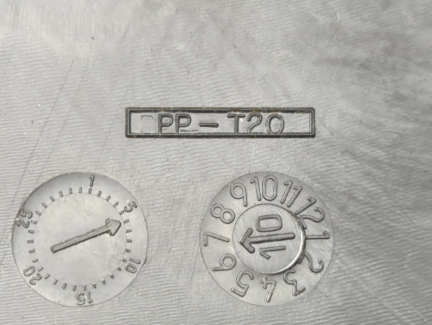 2011 Nissan Versa Engine Cover - Oemusedautoparts1.com