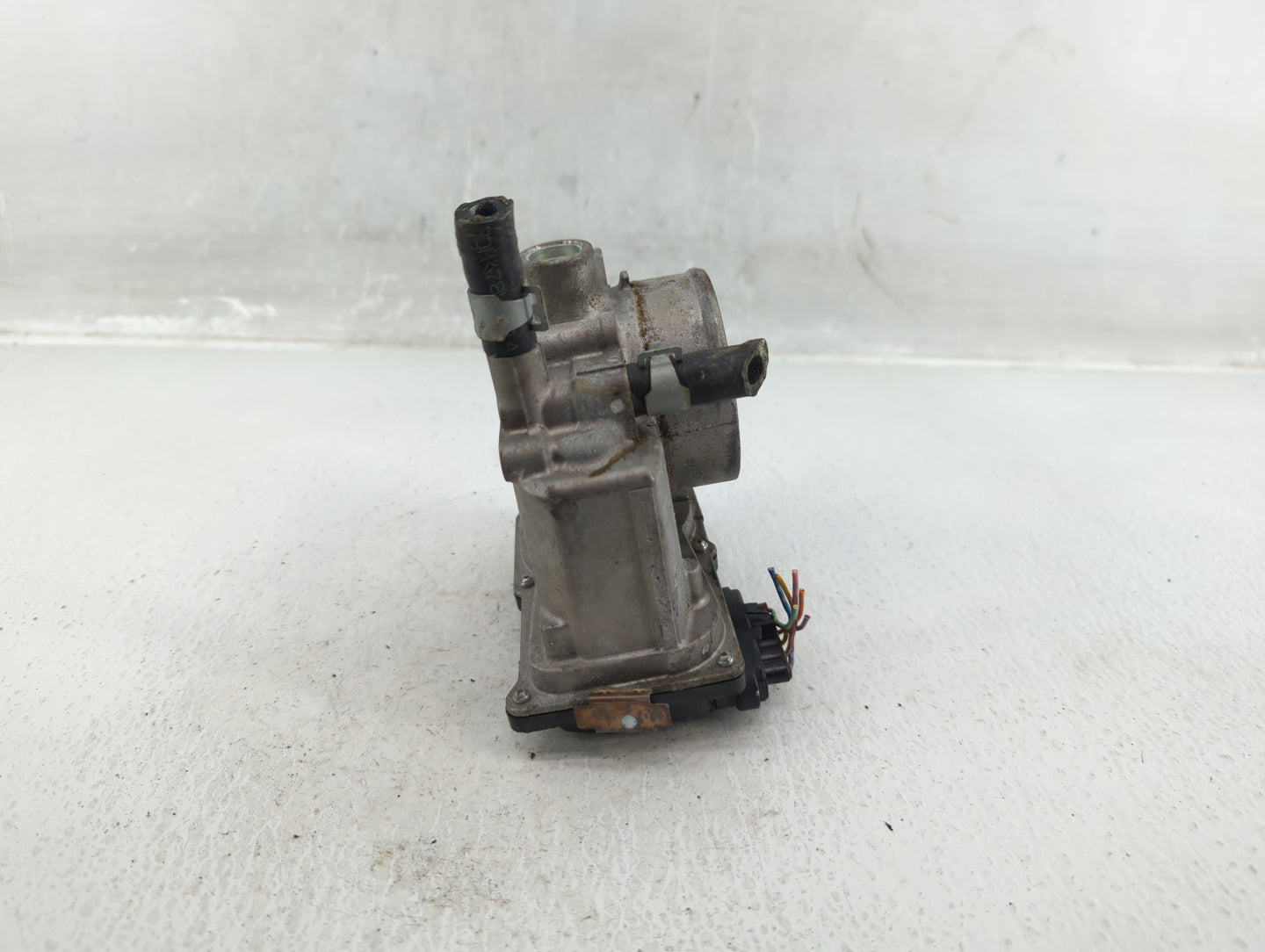 2007-2012 Nissan Versa Throttle Body P/N:ET-A60-02 C Fits OEM Used Auto Parts - Oemusedautoparts1.com