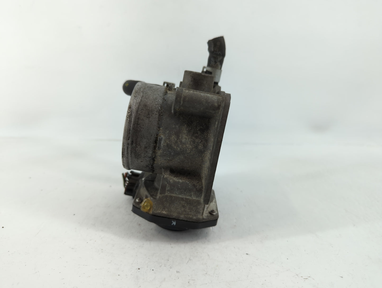 2007-2012 Nissan Versa Throttle Body P/N:8F06 ET-A60-02 Fits OEM Used Auto Parts - Oemusedautoparts1.com