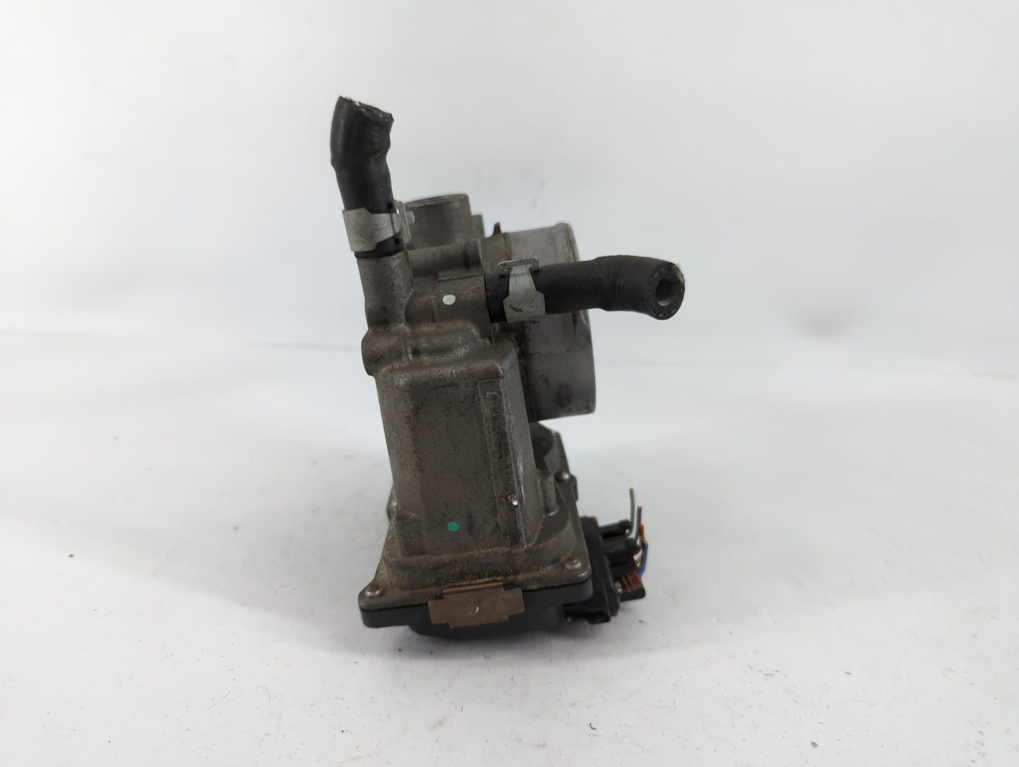 2007-2012 Nissan Versa Throttle Body P/N:8F06 ET-A60-02 Fits OEM Used Auto Parts - Oemusedautoparts1.com