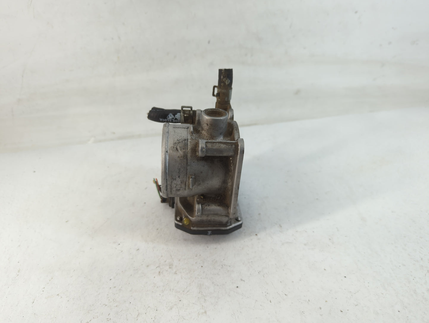 2007-2012 Nissan Versa Throttle Body P/N:ET-A60-02 C Fits OEM Used Auto Parts - Oemusedautoparts1.com
