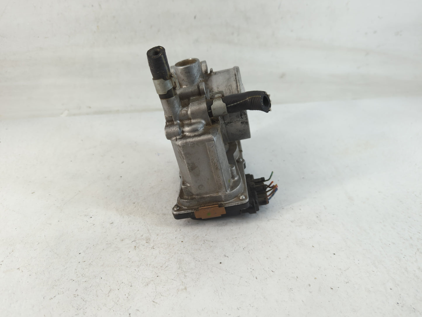 2007-2012 Nissan Versa Throttle Body P/N:ET-A60-02 C Fits OEM Used Auto Parts - Oemusedautoparts1.com
