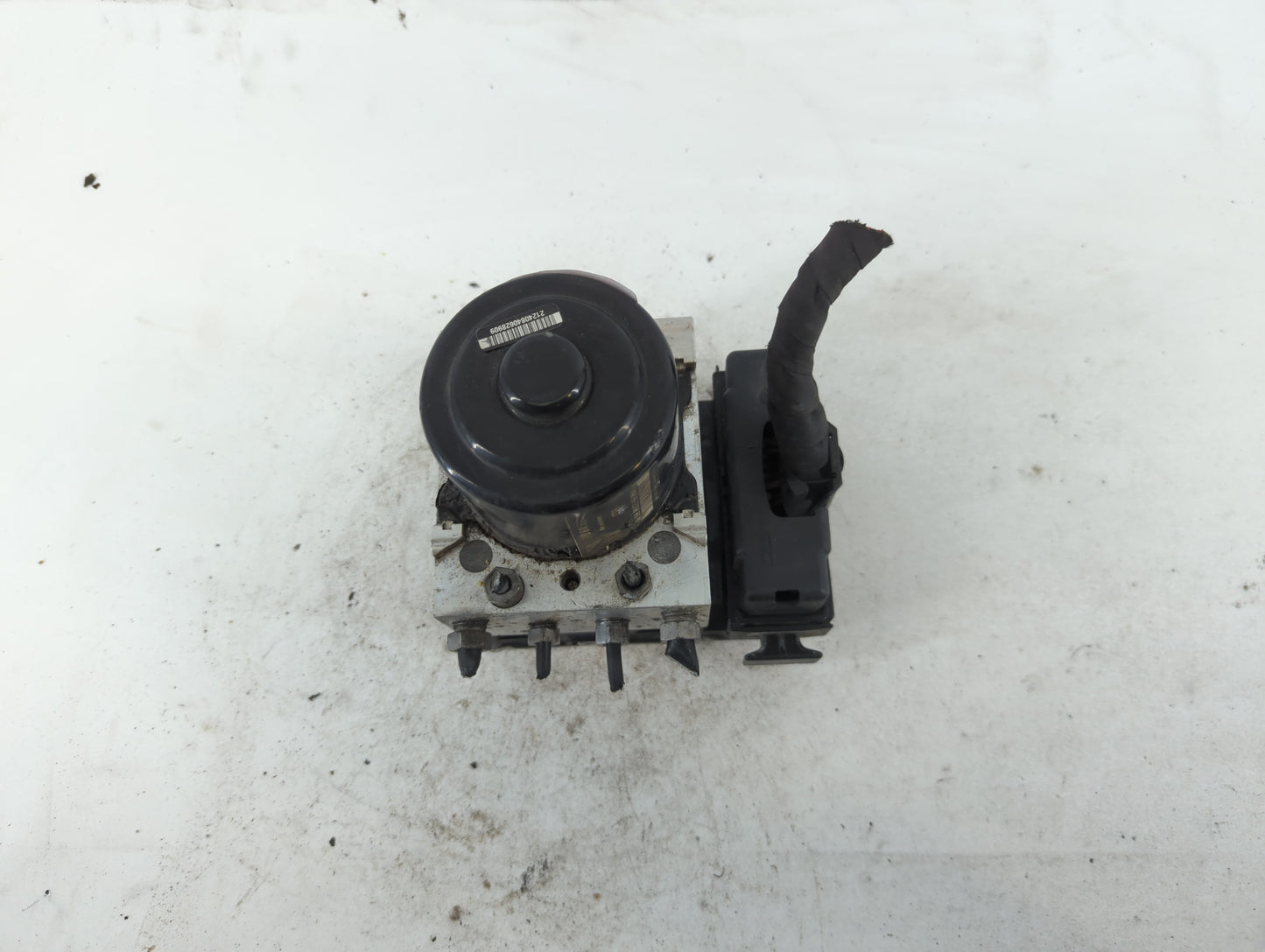 2011-2012 Porsche Cayenne ABS Pump Control Module Replacement P/N:7P0 614 517 Fits Fits 2011 2012 OEM Used Auto Parts - Oemu