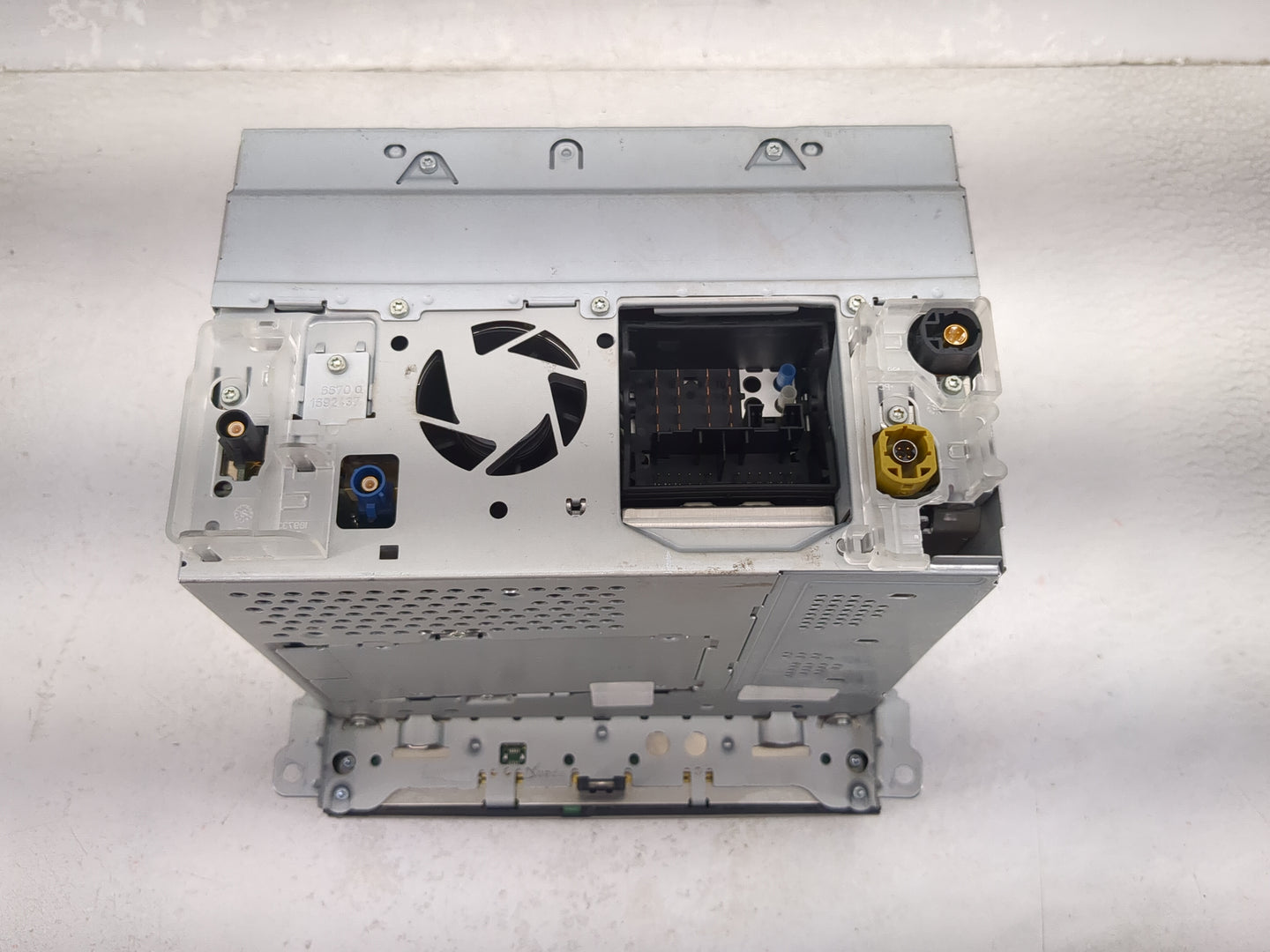 2010-2016 Porsche Panamera Radio AM FM Cd Player Receiver Replacement P/N:PCM 3.1 9600EP0A5034656 Fits OEM Used Auto Parts -