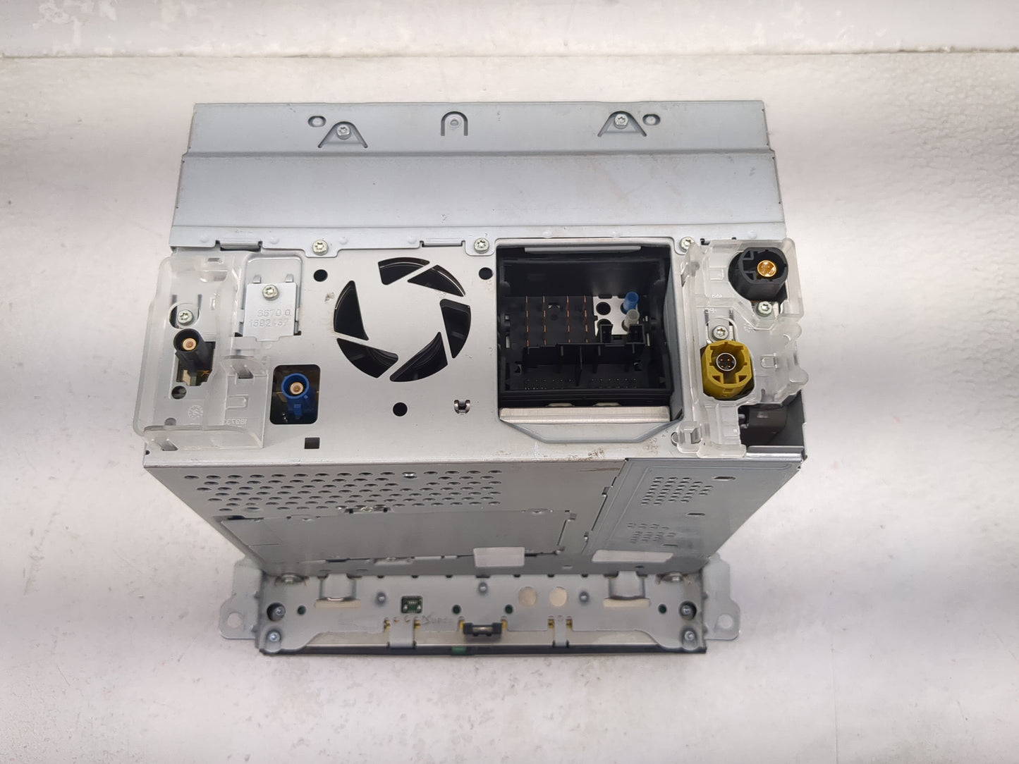 2010-2016 Porsche Panamera Radio AM FM Cd Player Receiver Replacement P/N:PCM 3.1 9600EP0A5034656 Fits OEM Used Auto Parts -