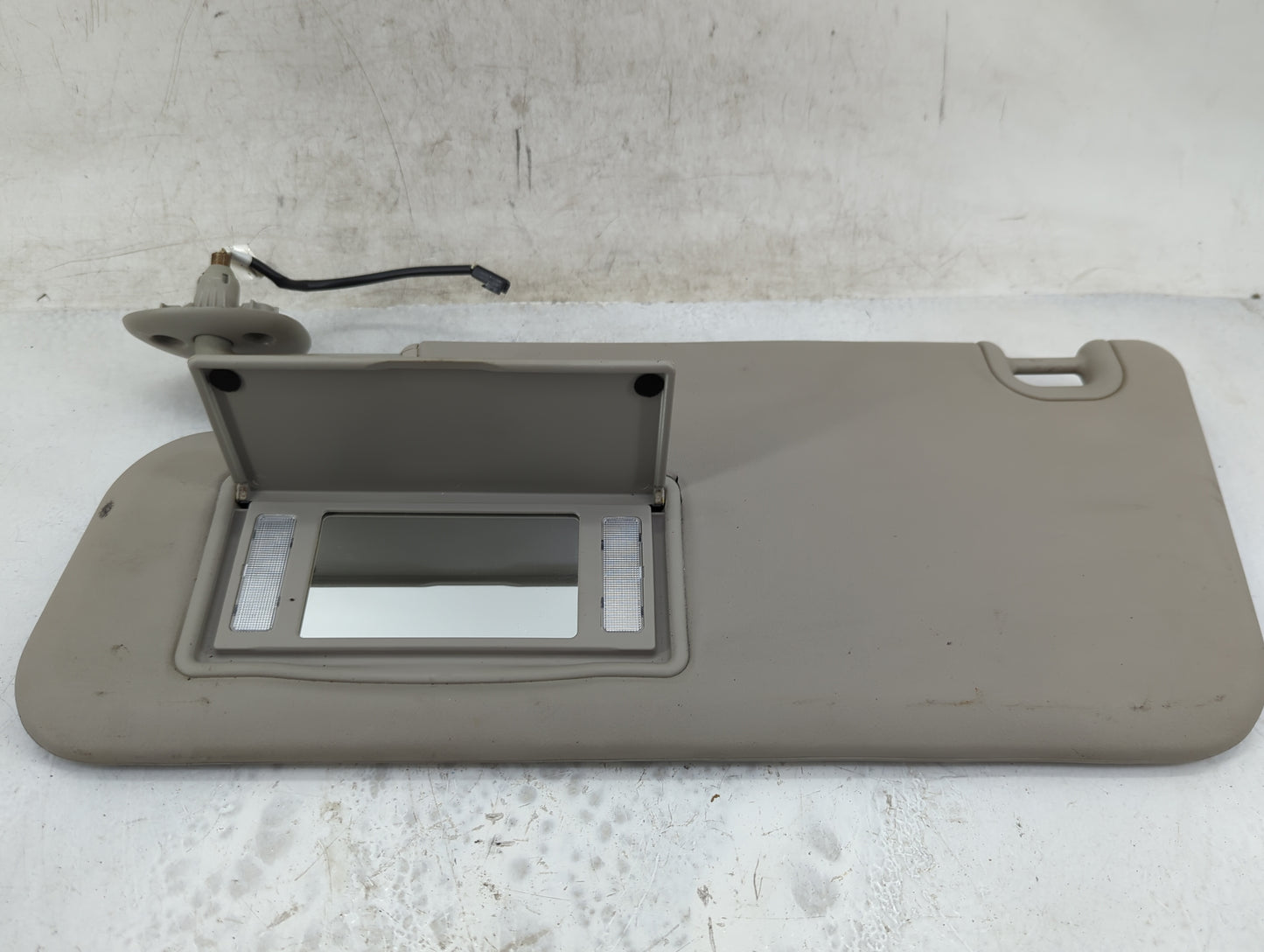 2011-2012 Ram 1500 Sun Visor Shade Replacement Driver Left Mirror Fits Fits 2009 2011 2012 OEM Used Auto Parts - Oemusedauto