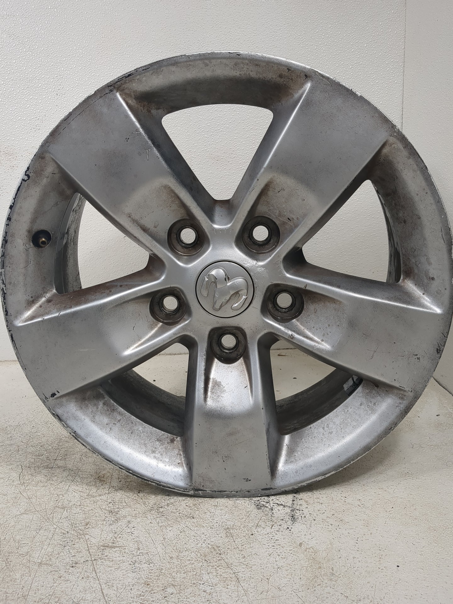 2011-2022 Ram 1500 Oem Wheel Rim 1397403 - Oemusedautoparts1.com