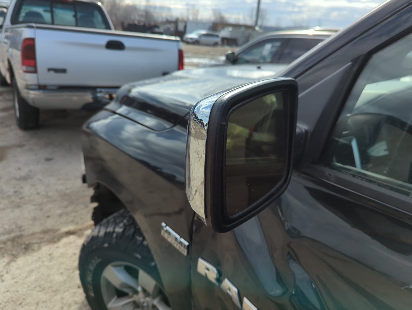 2011-2012 Ram 1500 Driver Side View Mirror - Left Door Mirror OEM Used - Oemusedautoparts1.com
