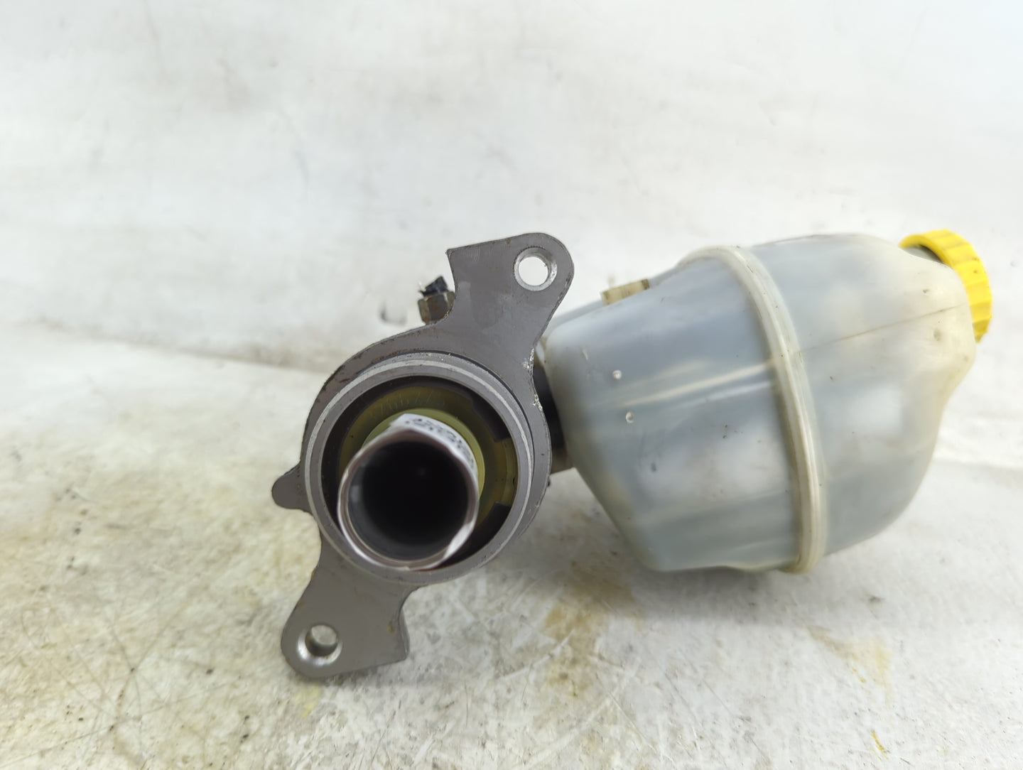 2011-2022 Ram 1500 Brake Master Cylinder 1496770 - Oemusedautoparts1.com