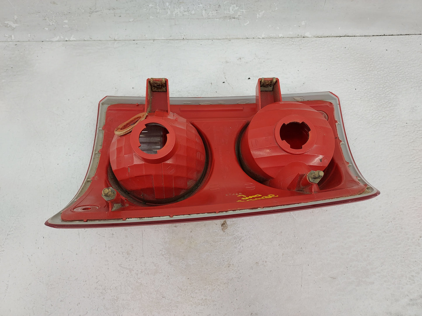 2011 Ram Dakota Tail Light Assembly Driver Left OEM Fits Fits 2005 2006 2007 2008 2009 2010 OEM Used Auto Parts - Oemusedaut