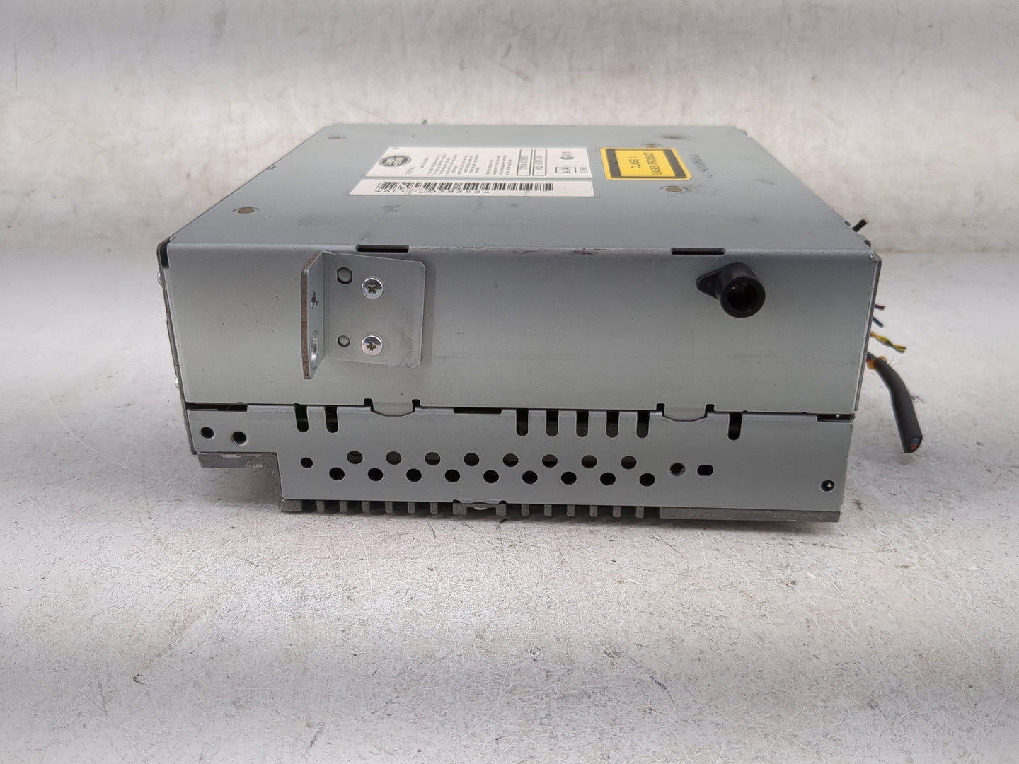 2011 Rover Lr4 Radio AM FM Cd Player Receiver Replacement P/N:AH22-18C815-AD Fits Fits 2010 OEM Used Auto Parts - Oemusedaut
